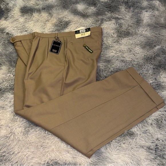 Mens Lauren Ralph Lauren Tan Total Comfort Pleated Trousers pants 42x32 NWT - Picture 1 of 9